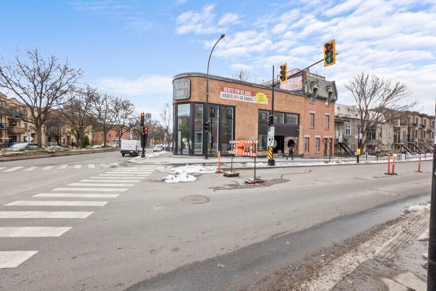 More Photos Of 3000 Rue Saint-Antoine O, Montréal Storefront Retail Office For Lease