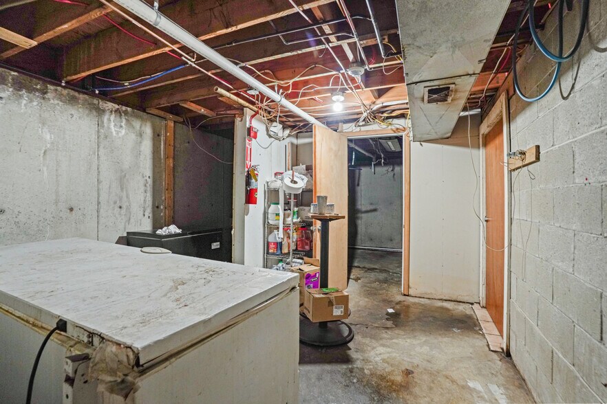 More Photos Of 110 School St, Pawtucket Bar For Sale