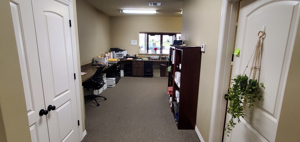More Photos Of 1111 Fayetteville Rd, Van Buren Office For Lease