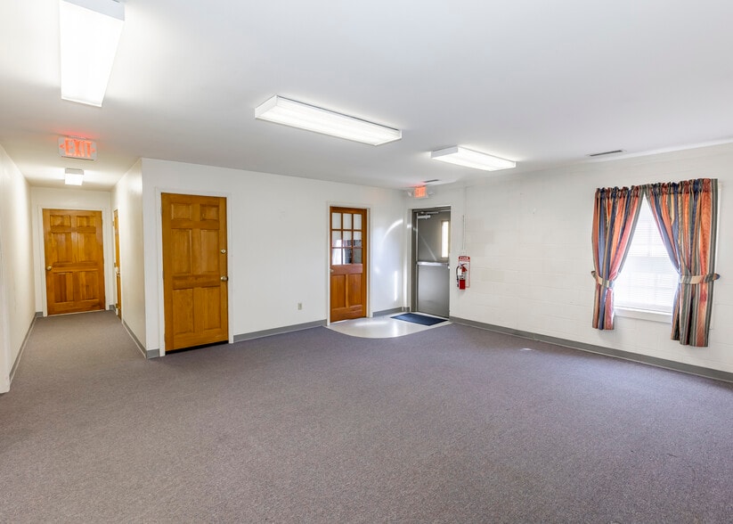 More Photos Of 1667 Cartersville Rd, Cartersville Flex For Sale