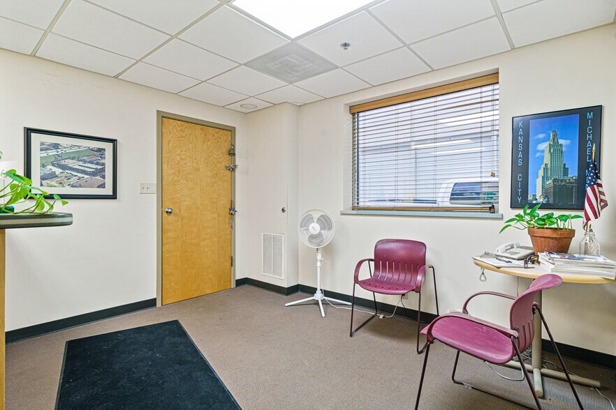 More Photos Of 1641 Crystal Ave, Kansas City Warehouse For Sale