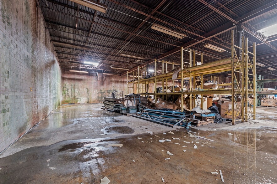 More Photos Of 103 Harrison St, Reidsville Manufacturing For Sale