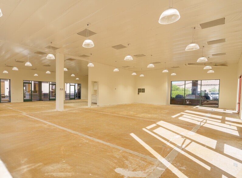 More Photos Of 68828 Ramon Rd, Cathedral City Office For Lease