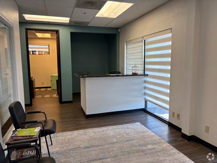 More Photos Of 2920-2990 N Swan Rd, Tucson Storefront Retail Office For Lease