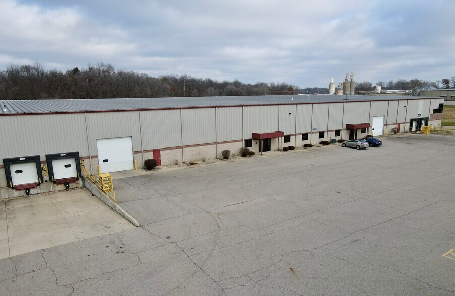 More Photos Of 4800 Beck Dr, Elkhart Manufacturing For Sale