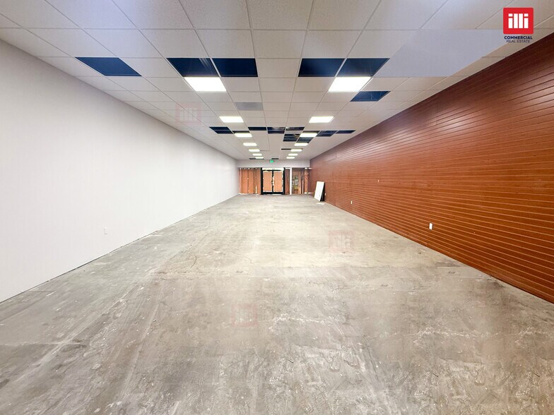 More Photos Of 4450-4460 Firestone Blvd, South Gate Storefront For Lease