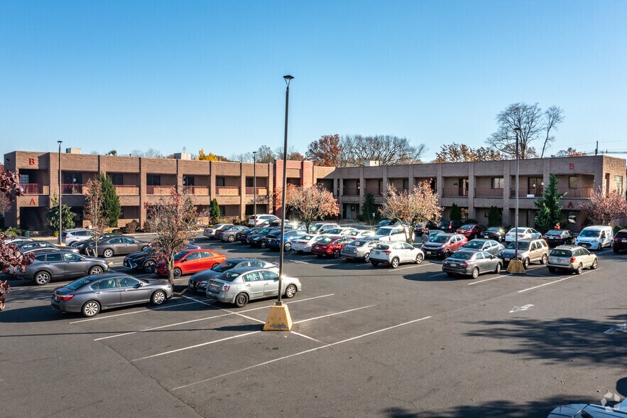 More Photos Of 34-36 Progress St, Edison Medical For Sale