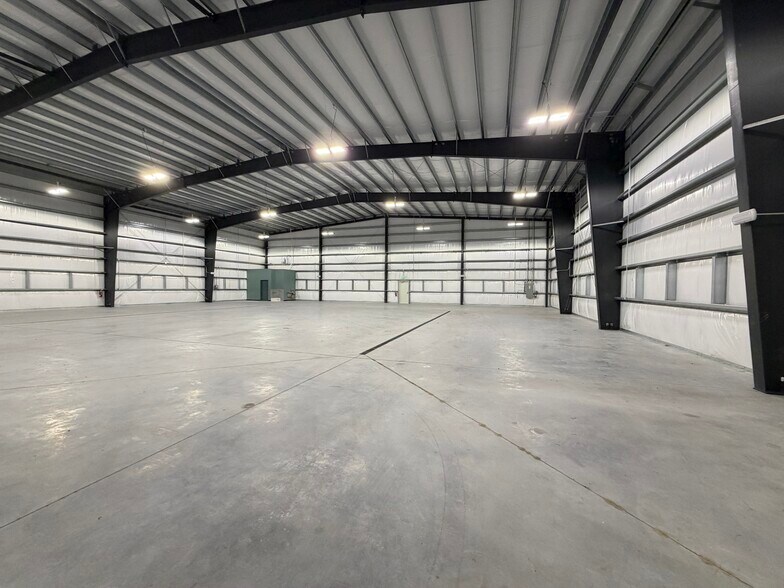More Photos Of 229 Airpark Blvd, Immokalee Specialty For Sale