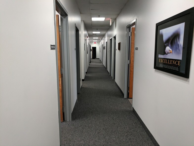 More Photos Of 110-120 W Hampton Ave, Capitol Heights Flex For Lease