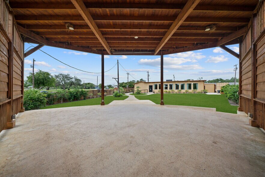 More Photos Of 19588 K St, Somerset Restaurant For Sale