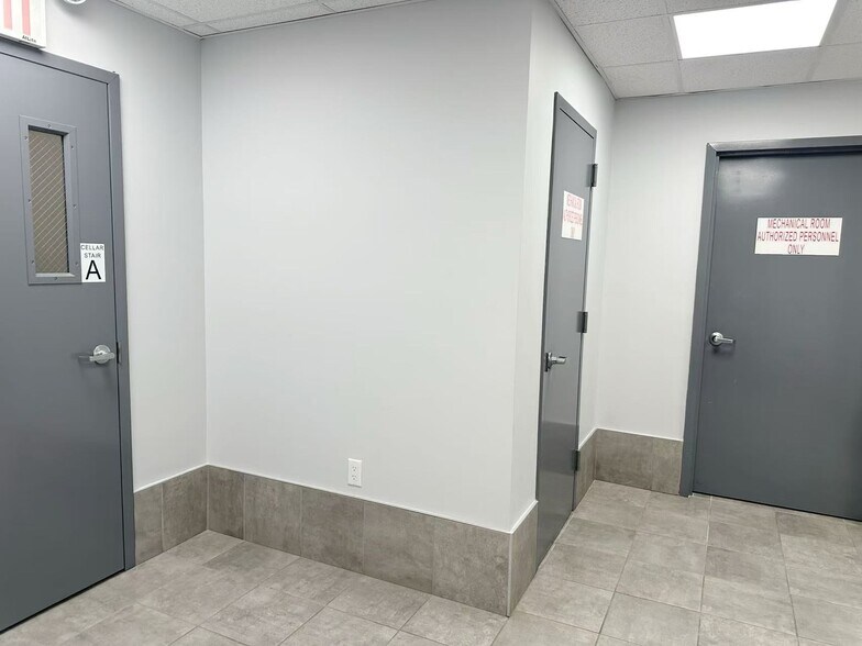 More Photos Of 2534 Steinway St, Long Island City Multifamily For Sale