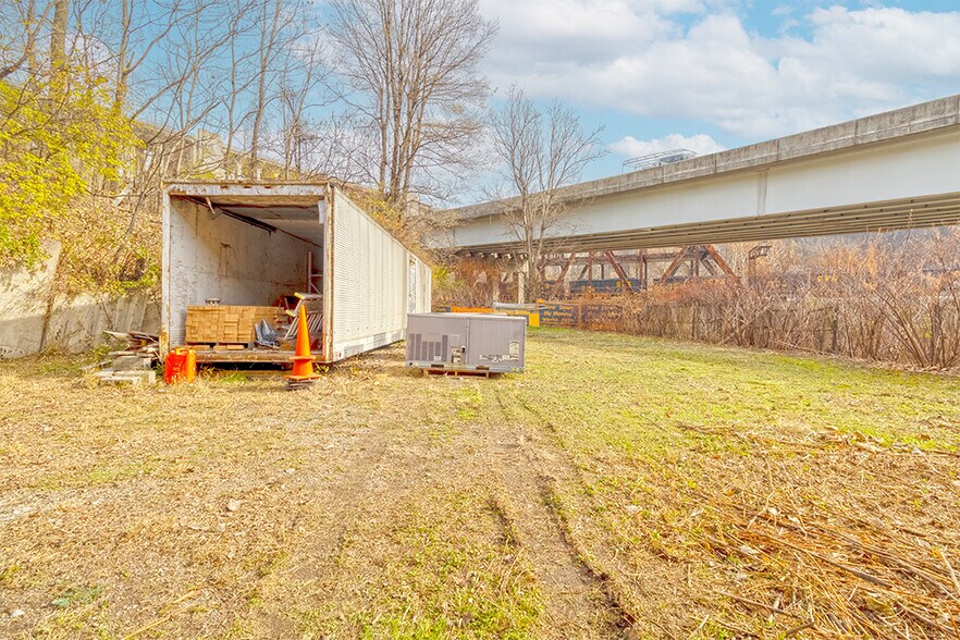 More Photos Of 204 Main St, East Pittsburgh Warehouse For Sale