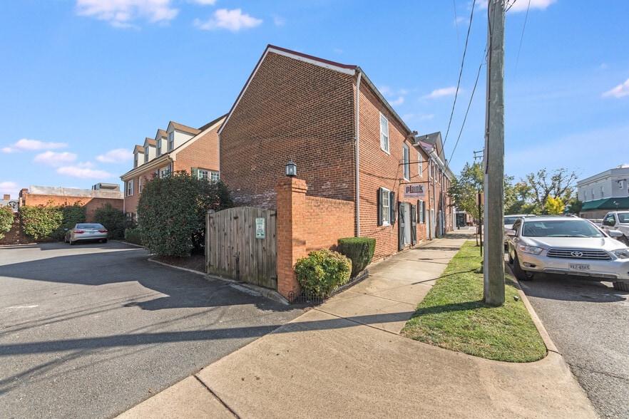 More Photos Of 1011 Charles St, Fredericksburg Loft Creative Space For Lease