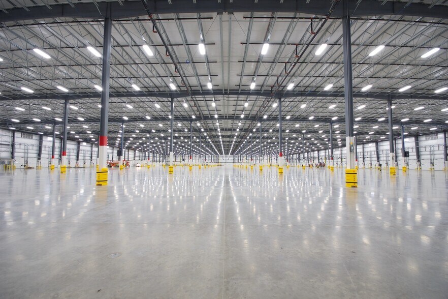 More Photos Of 175 Patriot Dr, Pittston Industrial For Sale