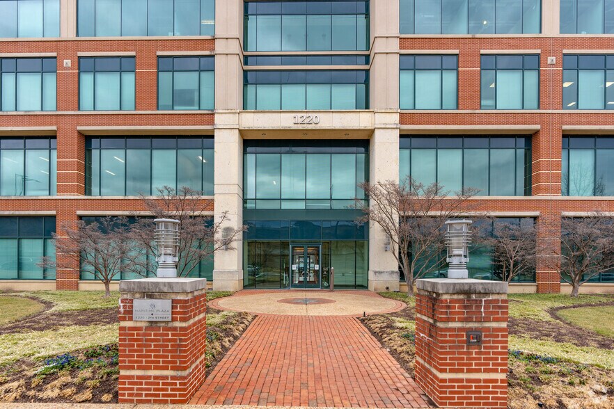 More Photos Of 1220 12th St SE, Washington Office For Lease