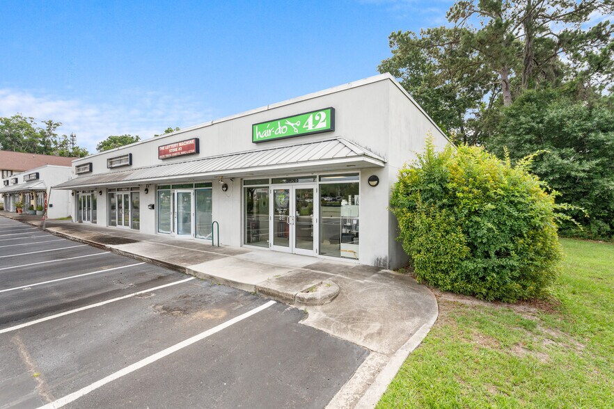 More Photos Of 10520 Abercorn St, Savannah Storefront For Lease