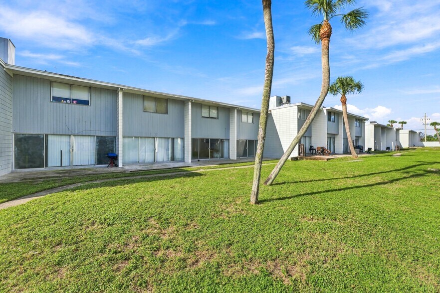 More Photos Of 1010 N Fiske Blvd, Cocoa Apartments For Sale