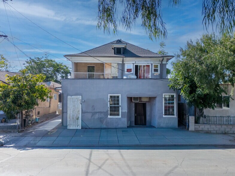 Primary Photo Of 667-669 N Boyle Ave, Los Angeles Apartments For Sale