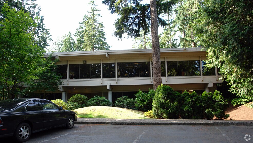 More Photos Of 2050 112th Ave NE, Bellevue Office For Lease