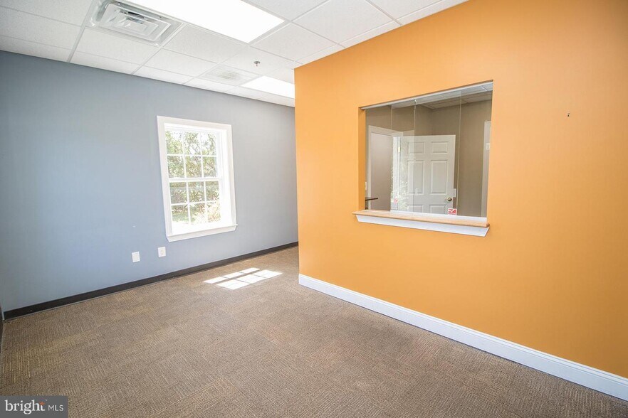 More Photos Of 40855 Merchants Ln, Leonardtown Office For Lease