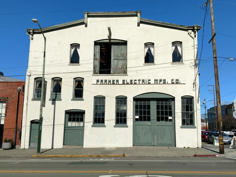 More Photos Of 221 Washington St, Oakland Light Manufacturing For Sale