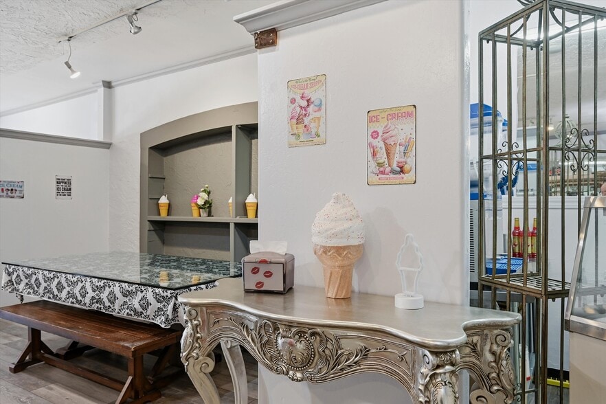 More Photos Of 3940 Main St, Kelseyville Storefront Retail Office For Sale