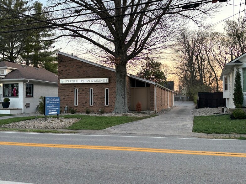 Primary Photo Of 147 Chenoweth Ln, Louisville Medical For Lease