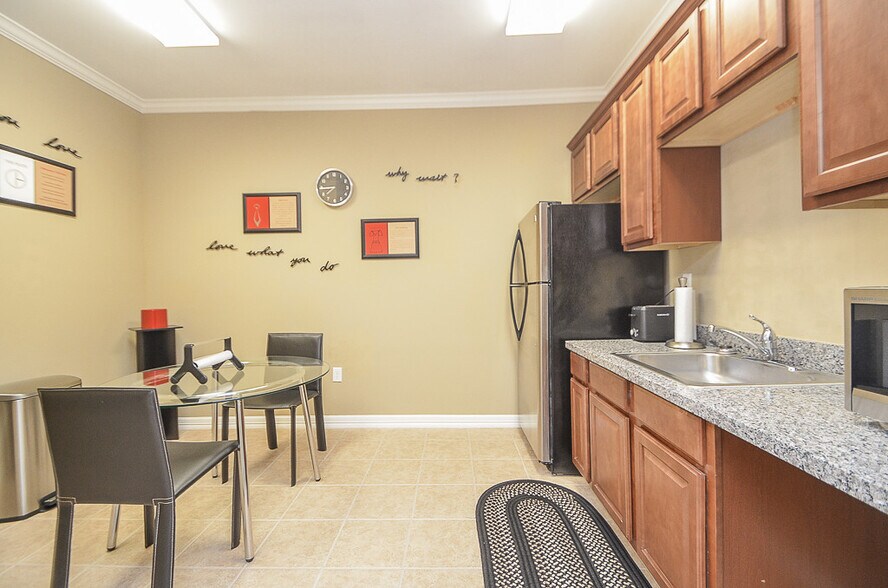More Photos Of 4502 Riverstone Blvd, Missouri City Medical For Lease