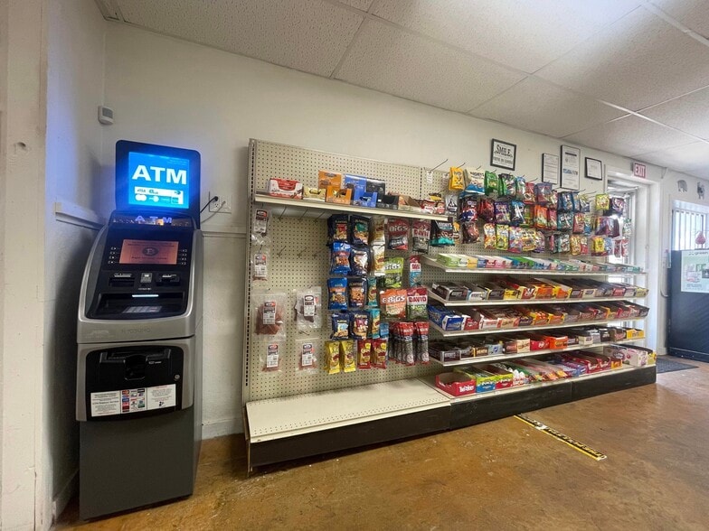 More Photos Of 2239 FM 3432, Adkins Freestanding For Sale