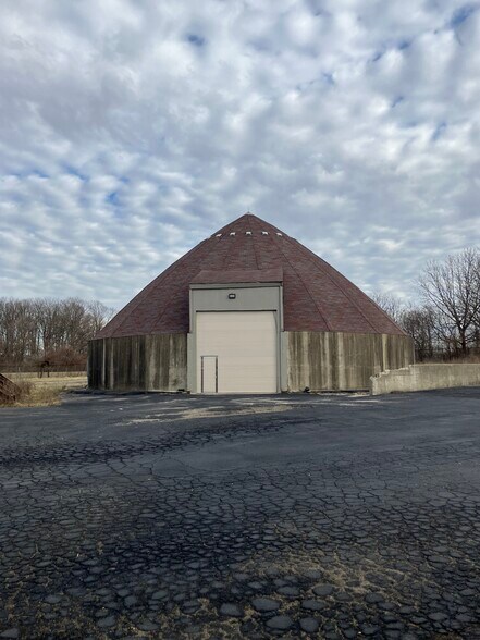 More Photos Of 622 Oh-380, Xenia Service For Lease