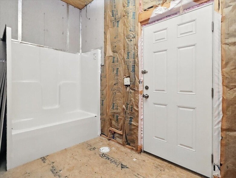 More Photos Of 401 N Busch Ave, Mountain Grove Office For Sale