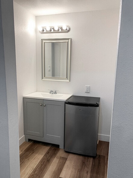 More Photos Of 200 S 8th St, Las Vegas Apartments For Sale