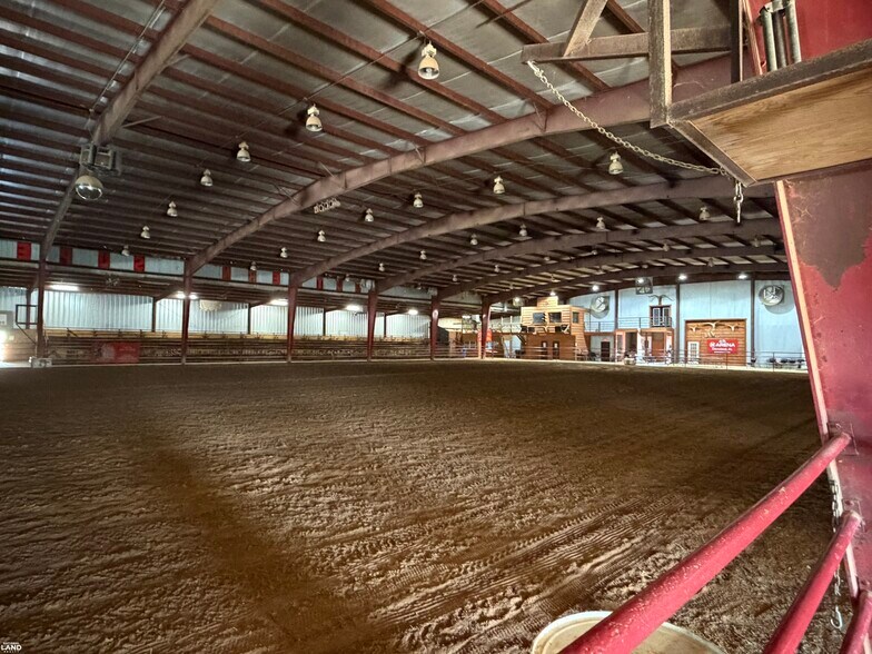 More Photos Of 145 Arena Dr, Cleveland Warehouse For Sale