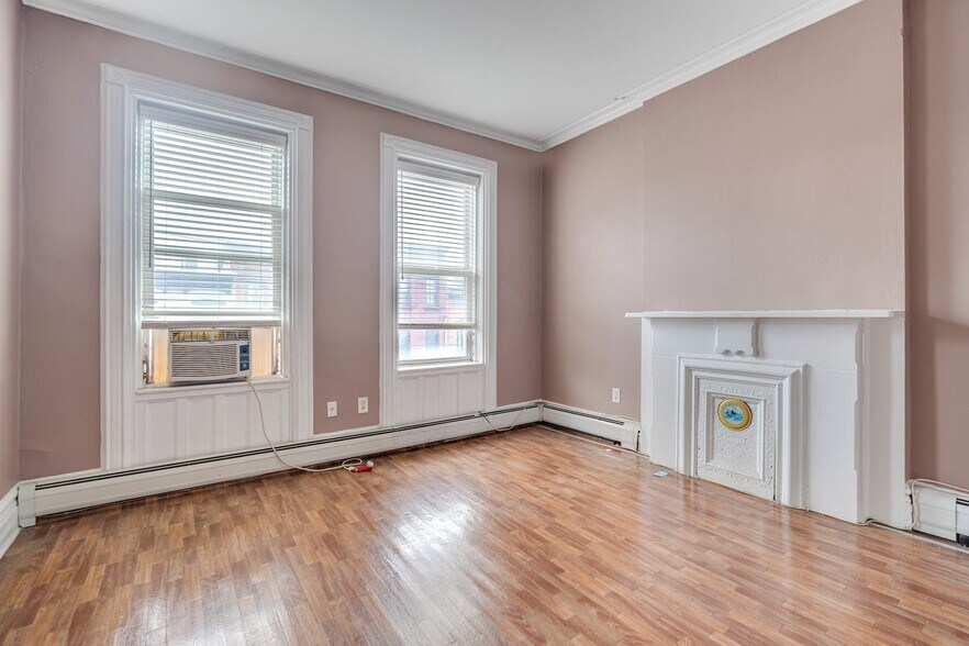 More Photos Of 746 Park Ave, Hoboken Storefront Retail Residential For Lease