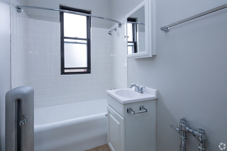 More Photos Of 5326 S Cornell Ave, Chicago Apartments For Sale
