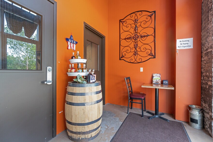 More Photos Of 104 S Water St, West Newton Distribution For Sale