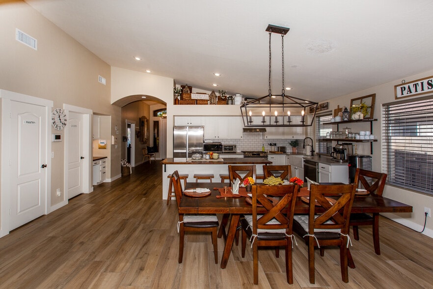 More Photos Of 3208 W Grandview Rd, Phoenix Healthcare For Sale