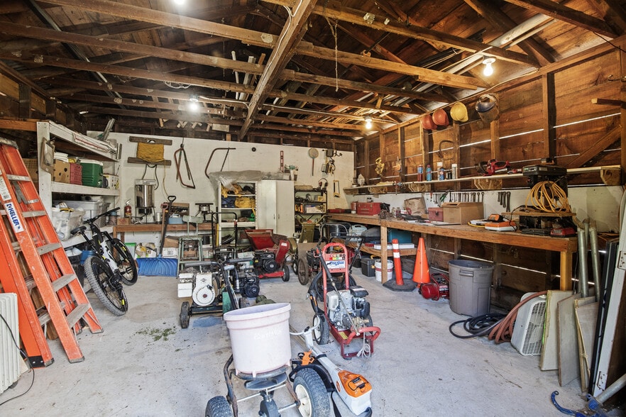 More Photos Of 459 Galice Rd, Merlin Religious Facility For Sale