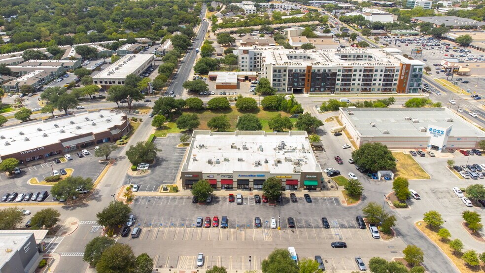 More Photos Of 2525 Anderson Ln W, Austin Unknown For Lease