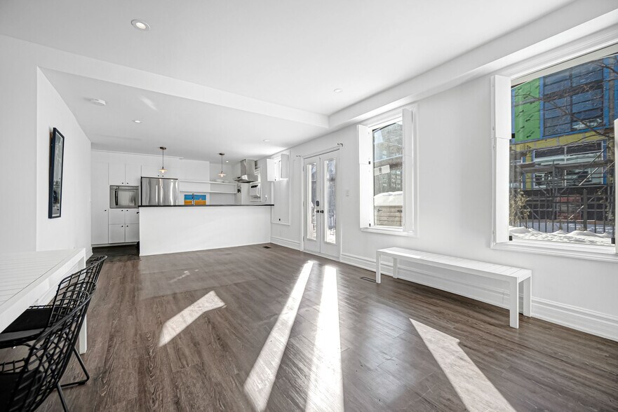 More Photos Of 391 Ontario St, Toronto General Retail For Sale