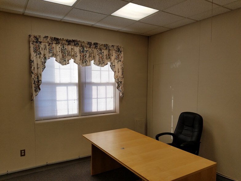 More Photos Of 661 Washington St, Norwood Office For Lease