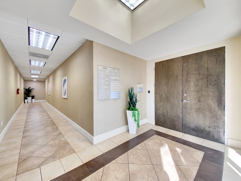More Photos Of 2901 NW 62nd St, Fort Lauderdale Office For Lease