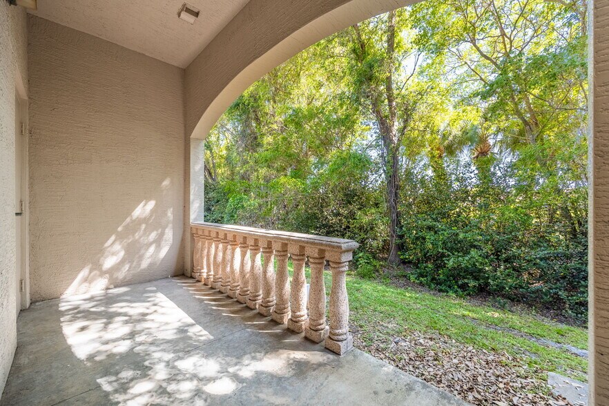 More Photos Of 4966-4968 Royal Gulf Cir, Fort Myers Medical For Sale