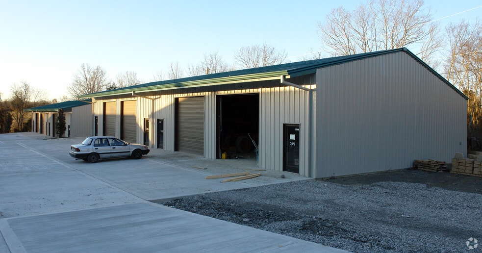 More Photos Of 3924-3926 Dickerson Pike, Nashville Service For Lease