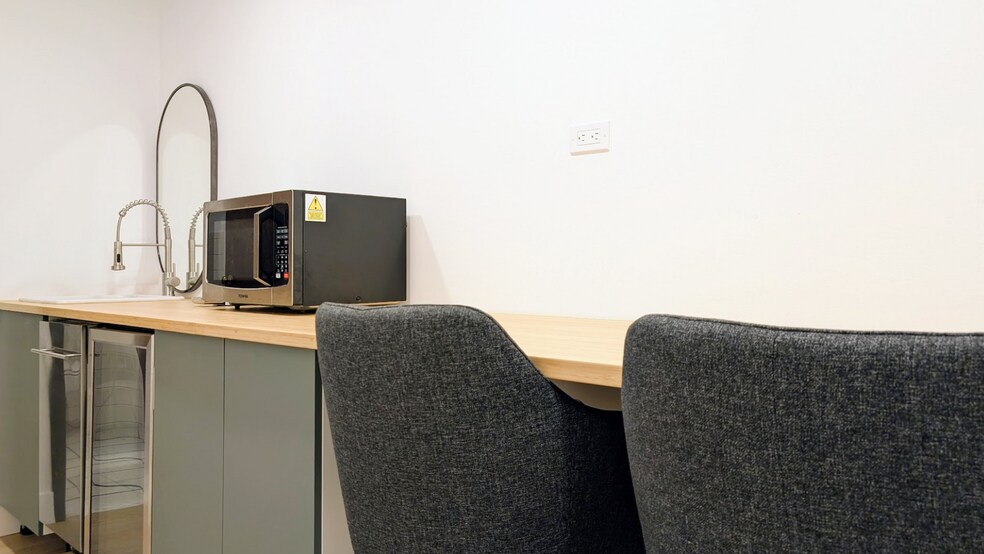 More Photos Of 7000 E Kennedy Blvd, Guttenberg Apartments For Sale