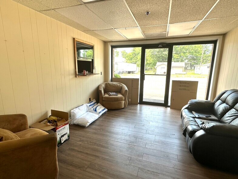 More Photos Of 131 S Varnell Rd, Tunnel Hill Distribution For Sale