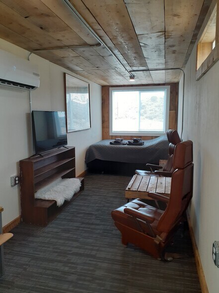 More Photos Of 465 Union st, Florence Specialty For Sale