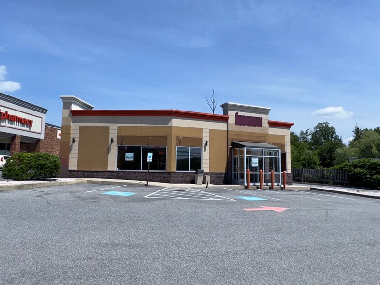 More Photos Of 855 S Broadway, Wind Gap General Retail For Lease