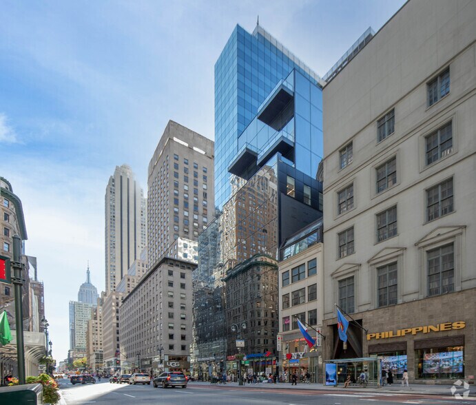 More Photos Of 546 Fifth Ave, New York Office For Lease