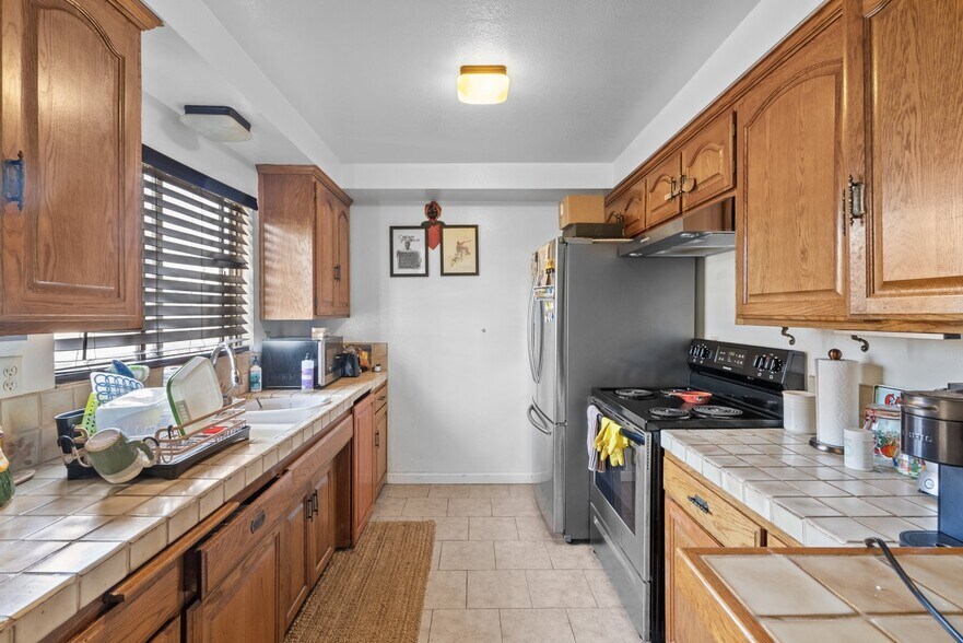 More Photos Of 7614 Mason Ave, Winnetka Multifamily For Sale